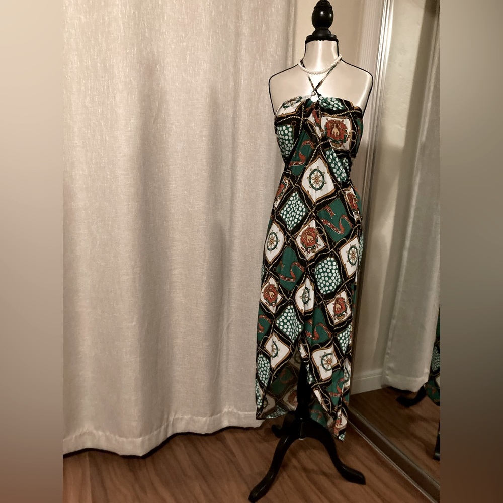 ACE Fashion XL runs small beautiful, fun party dress